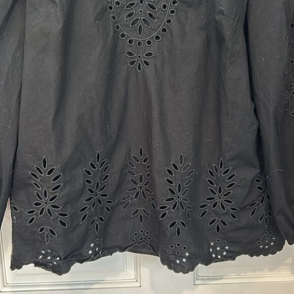 J.Crew, black blouse size med Mockneck cotton poplin top with embroidered eyelet - Picture 5 of 8